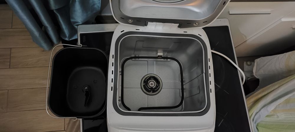 Máquina de fazer pão Clatronic