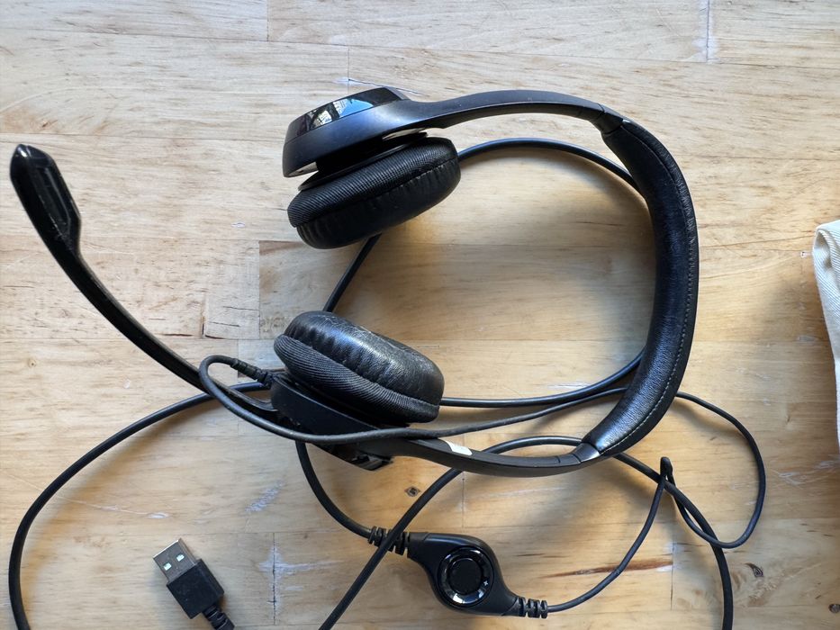 Headset Logitech H390 com Microfone USB