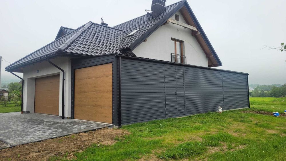 Garaż 3,5 x 14 m przy elewacji