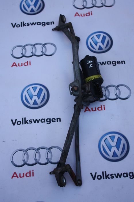 Трапеция  дворников Audi AA4 A6 С5 С6 моторчик, трапеция