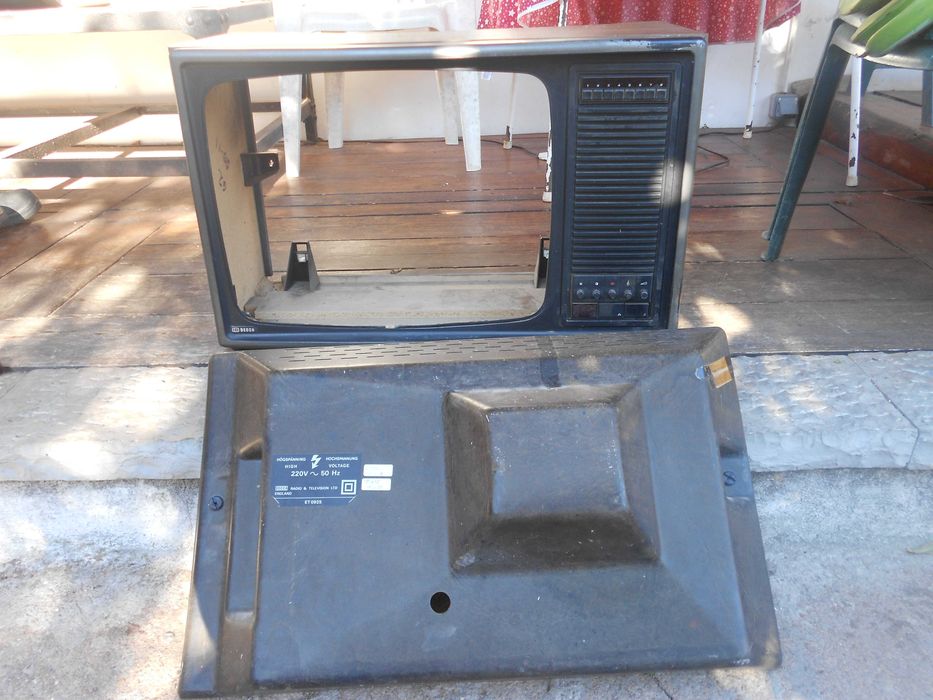 Estrutura TV muito antiga decoração - aquario - cama gatos ou outros