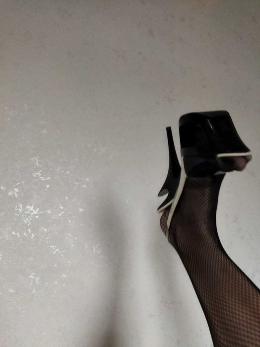 босоножки стрипы