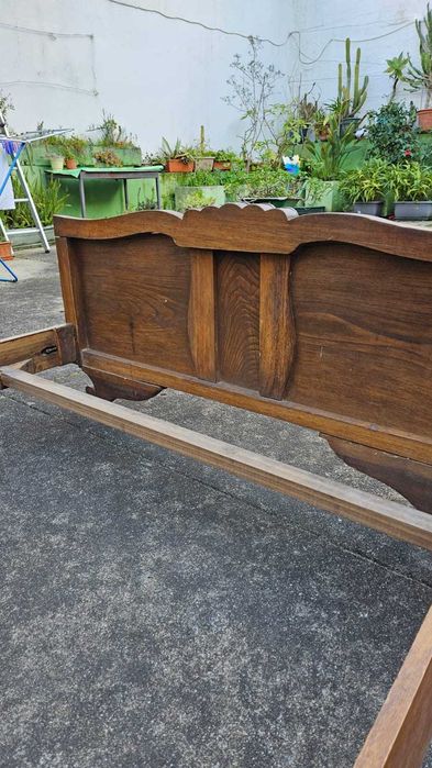 Cama Vintage- Preço para desocupar!