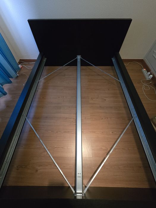 Conjunto Cama Malm Ikea com 2 cabeceiras