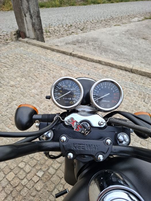 Keeway superlight 125  apenas 8000km