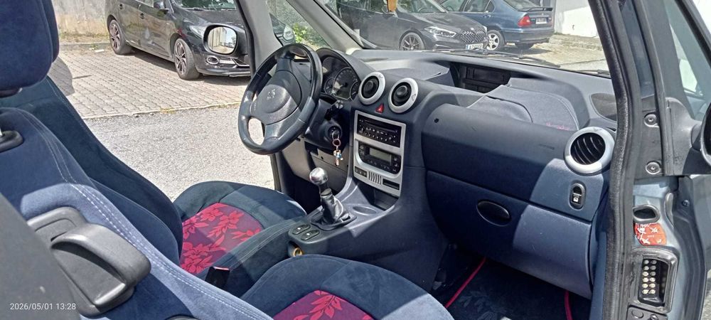 Carro econômico e em bom estado