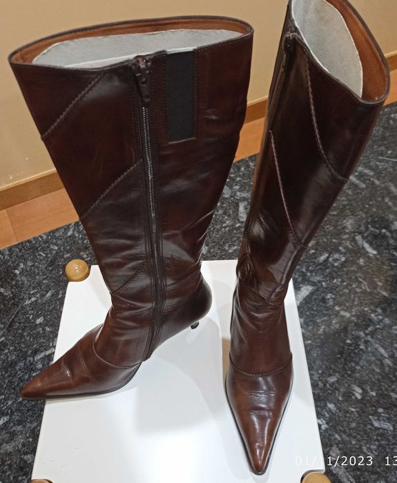 Botas de pele impecáveis da "Foreva"
