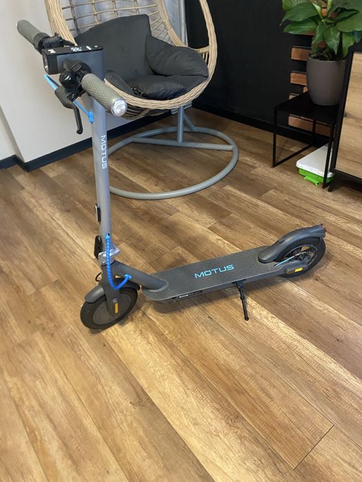 Motus scooty 10 lite