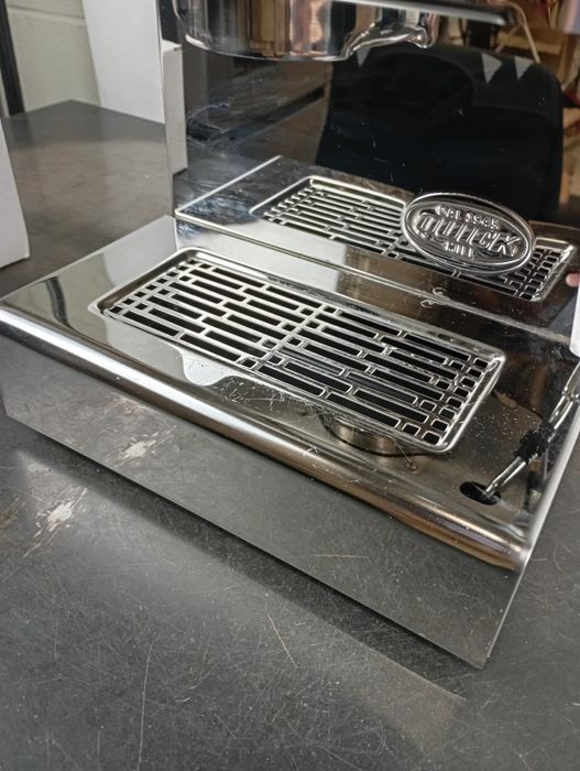 Італійська еспресо машина Quick Mill