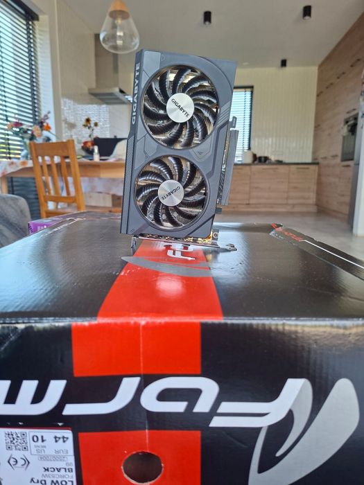 Karta graficzna rtx 4060 8Gb