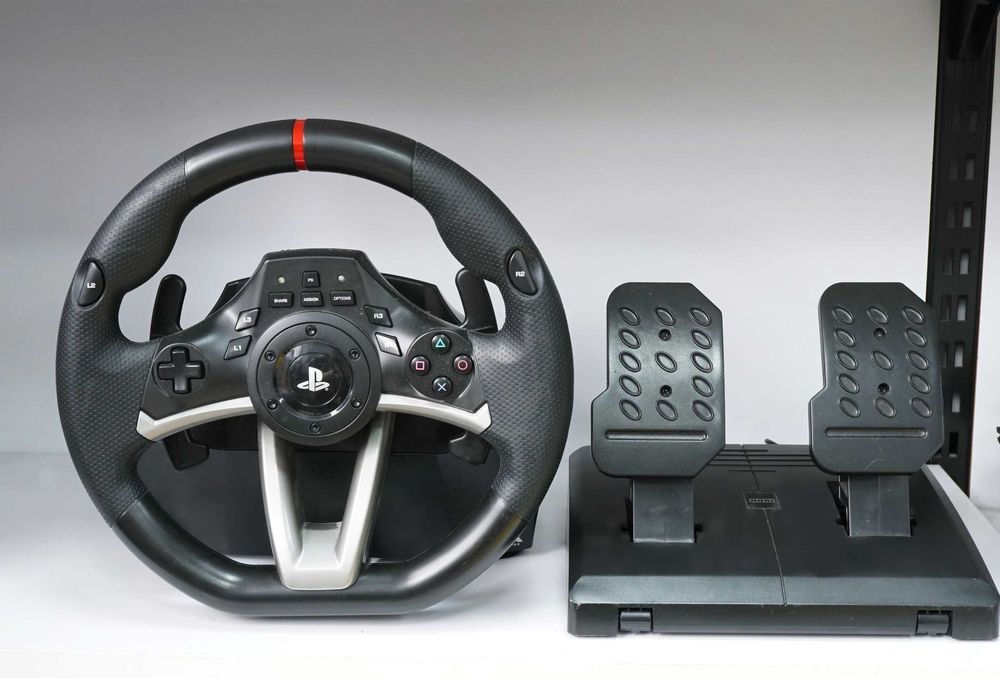 Kierownica z pedałami Hori