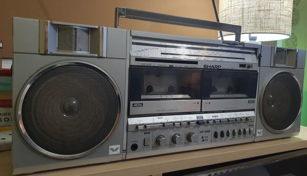 Radiomagnetofon SHARP GF 500