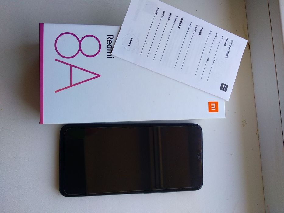 Продаётся  телефон редми8а