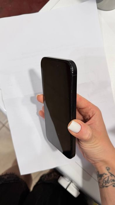 Смартфон Apple iPhone 16 128Gb
