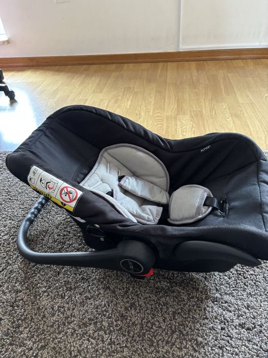 Conjunto Carrinho de Bebé