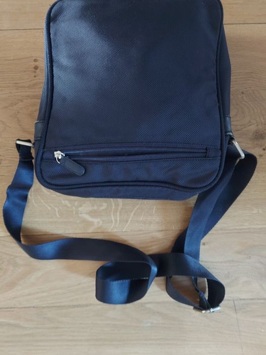 Carpisa wygodna torebka granat crossbody