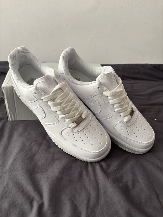 Biale trampki air force