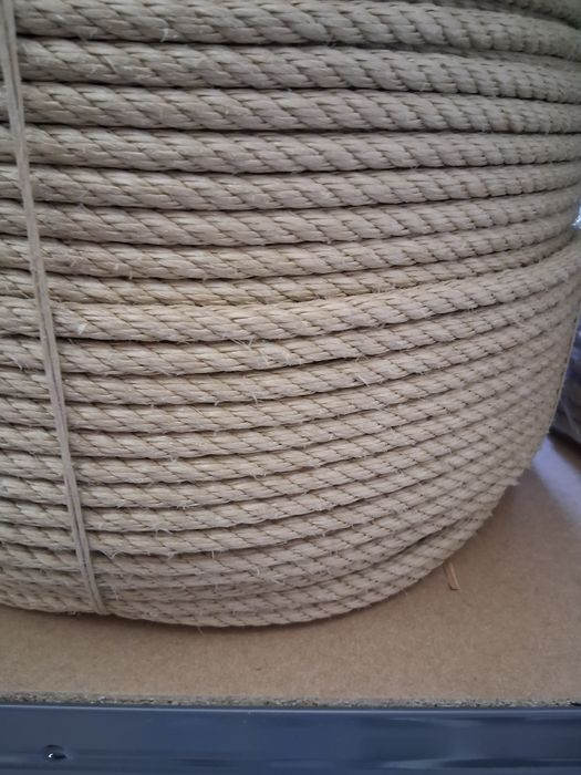 Cordas de varias espessuras.