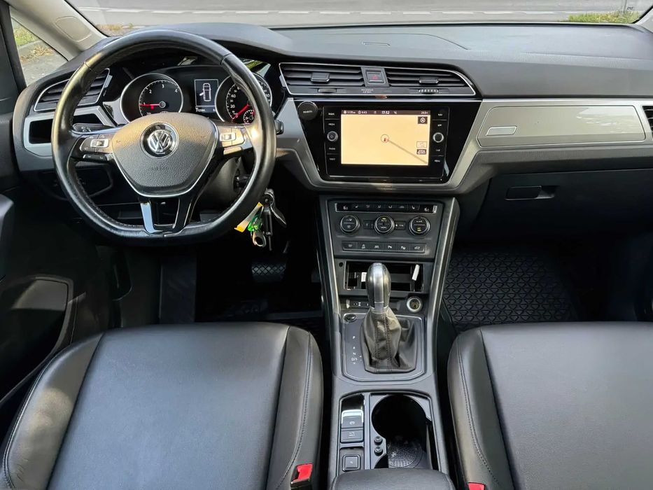 Volkswagen Touran      2018