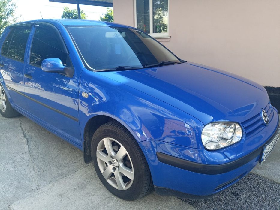 Продам власне авто Фольксваген гольф 4 2001року на аАКП
