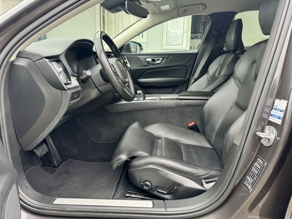 Volvo V60 2.0 B4 Plus Bright
