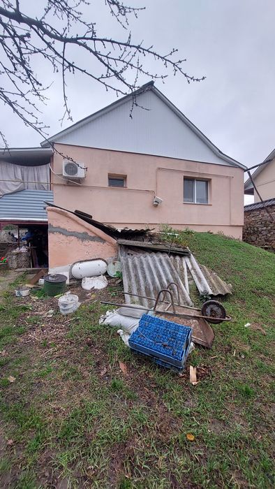 Продам будинок. Вул.Грушевського,70.