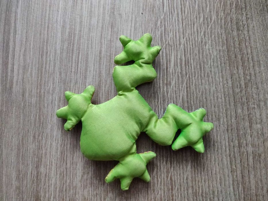 Лягушка оберег, коллекционная  игрушка (наполнение  песок).