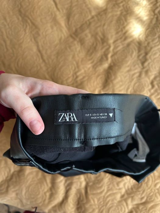 Шкіряні шорти Zara