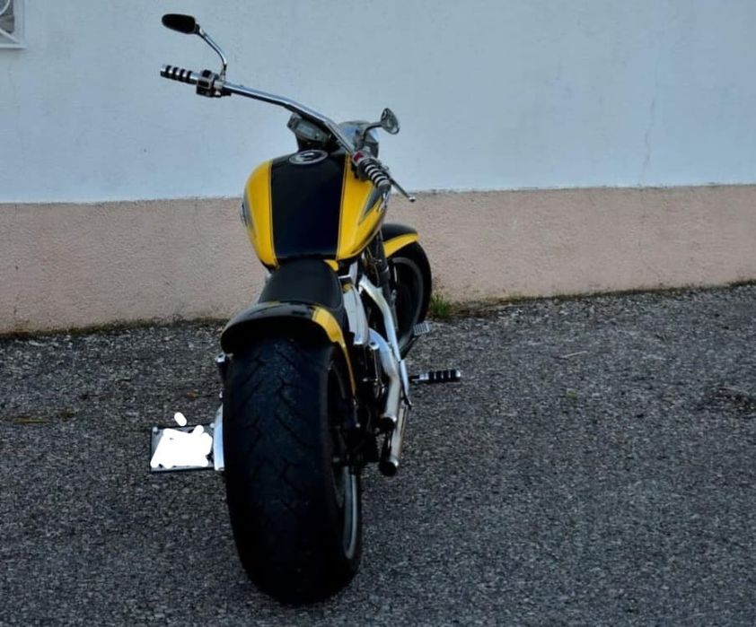 Suzuki Marauder vz800