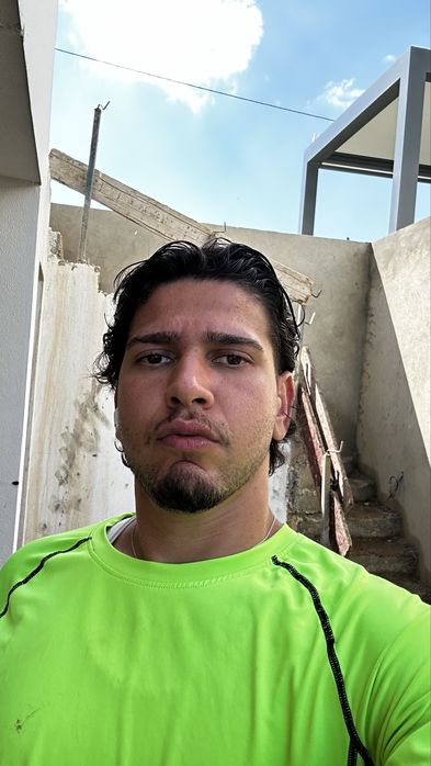 Limpo estofos, tapetes. (Limpeza de garagens)