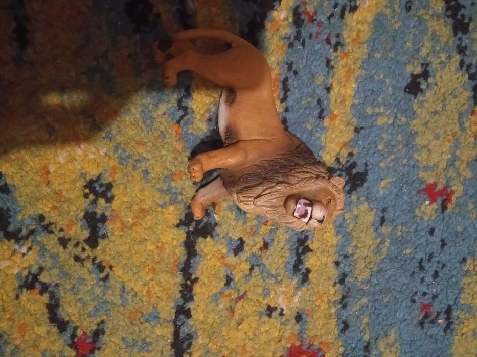 Figurka schleich lew