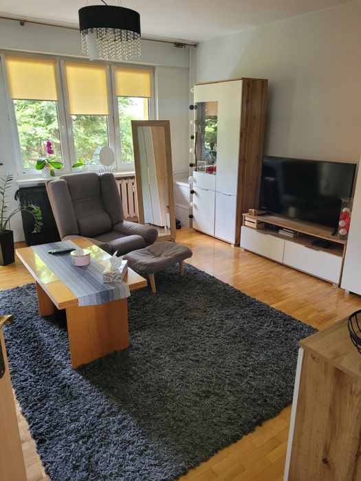 Wynajmę pokój z balkonem dziewczynie ul. Zielonogórska