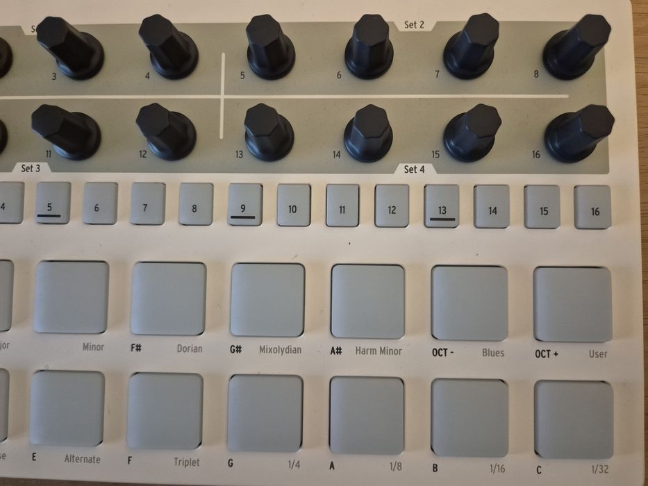 Arturia BeatStep Pro Muito Pouco Usado