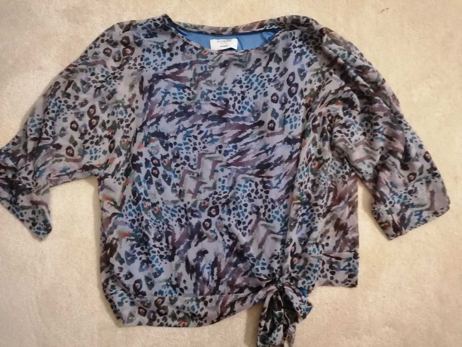 Blusa túnica forrada com laço