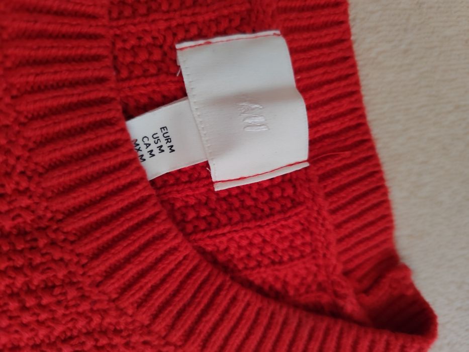 Sweter czerwony h&M 38 M guziki elegancki