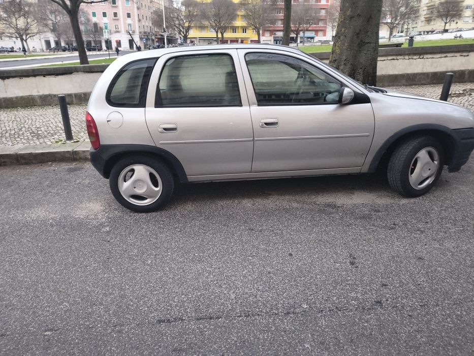 Corsa a venda ano 96