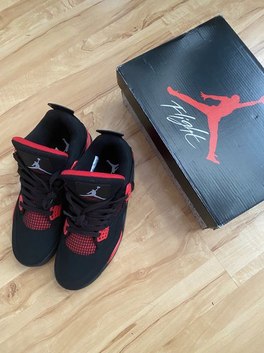 Jordan 4 red thunder