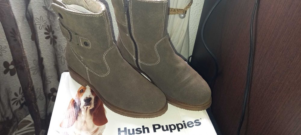 Borins rasos, tom caqui, em pele - 35 - Hush Puppies
