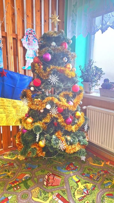 Ялинка Сосна 2.20м та іграшки