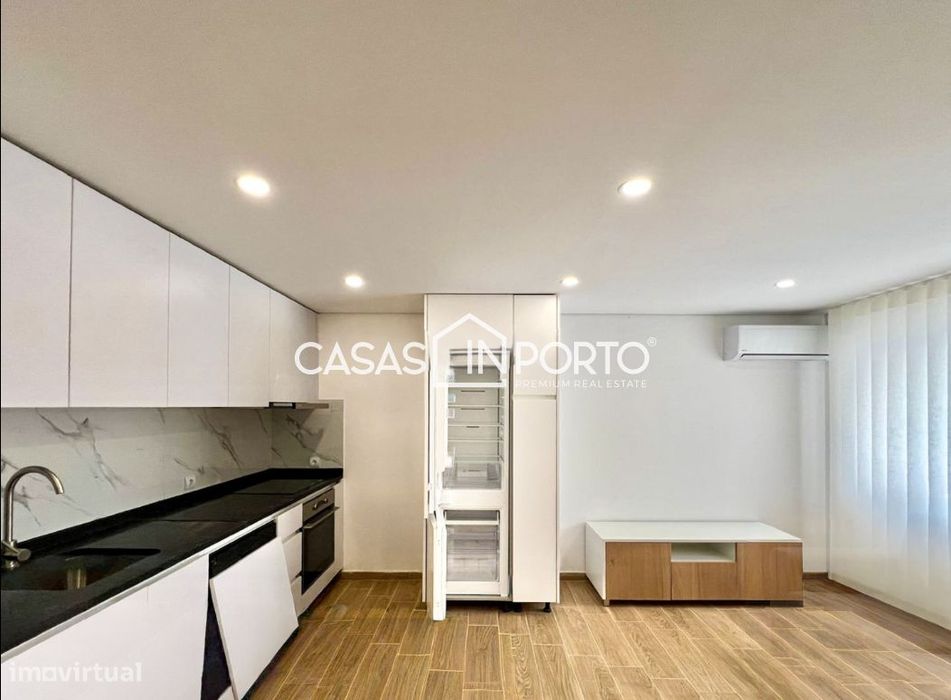 Moradia Triplex T2 com Terraço - Junto à Lapa, Porto