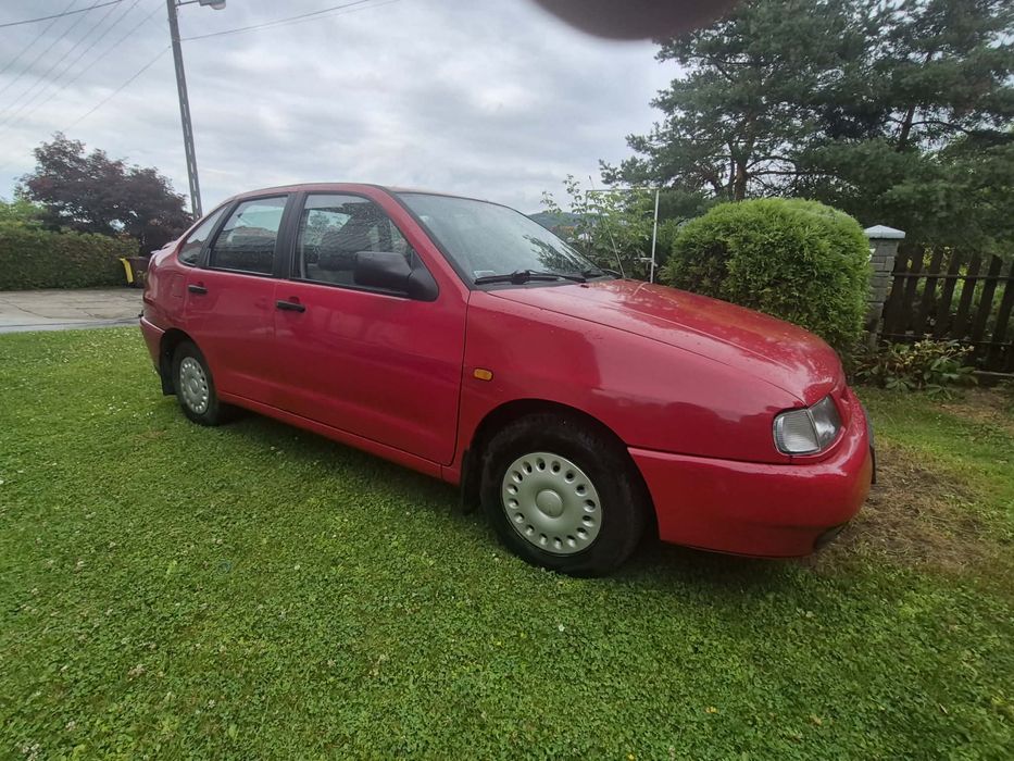 Seat Cordoba samochód osobowy