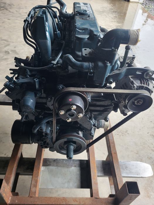 Silnik Kubota V2403