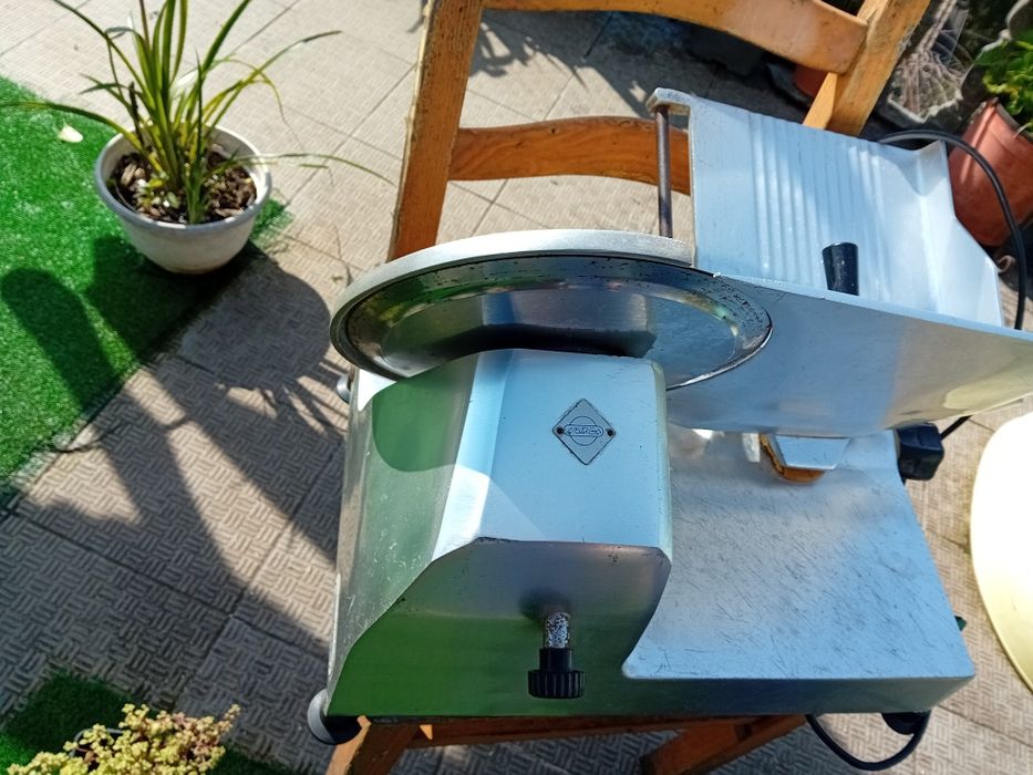 Fiambreira em inox em bom estado