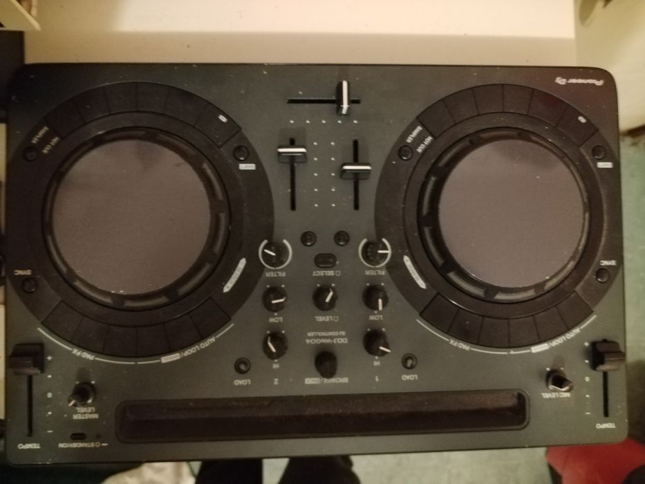 *Pioneer DDJ-200*