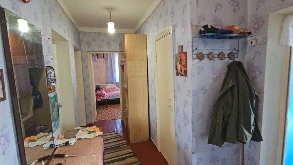 Капітальний будинок поруч з центром міста Баришівка 22 сотки - Є Відео