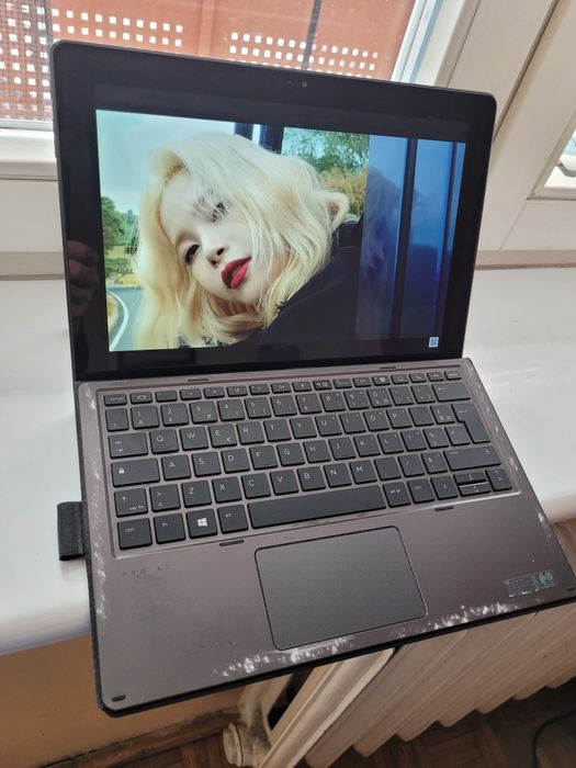Hp pro x2 612 g2 Intel i5/ ssd/ win 11