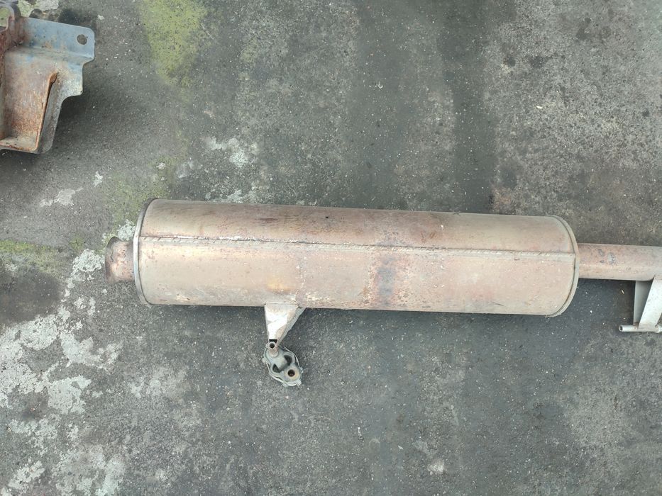 Труба Глушник Вихлопна ( задній привід) Renault Master lll Movano