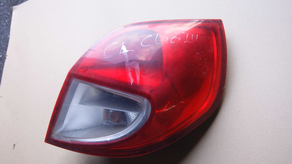 Lampy Renault Clio III Tył