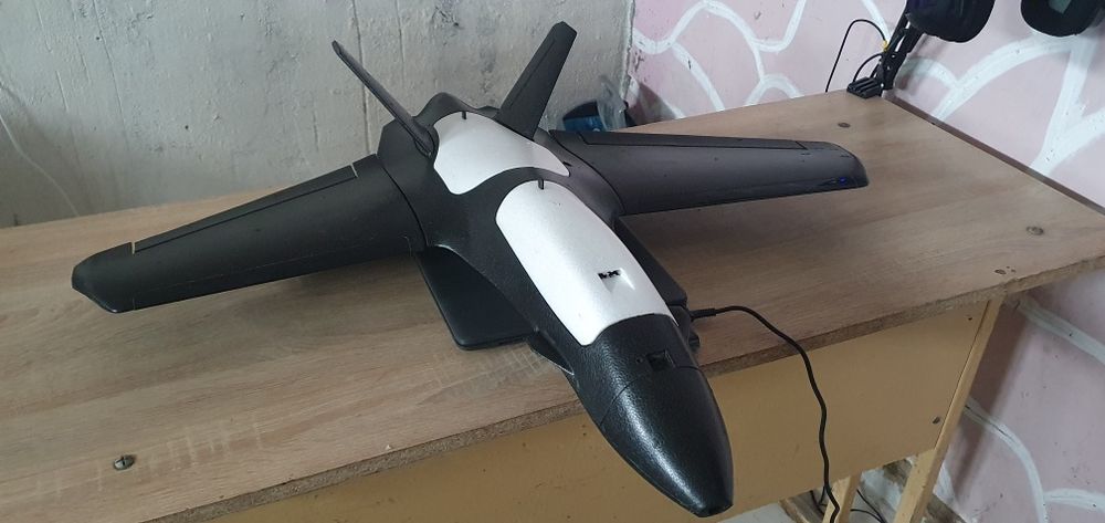Літаюче крило ATOMRC Dolphin, літак, FPV