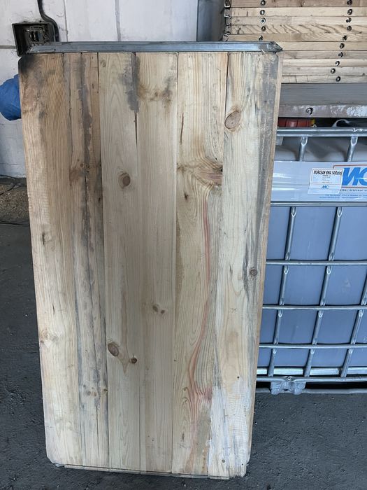 Піддон технологічний  для вібропреса. Деревʼяний піддон.